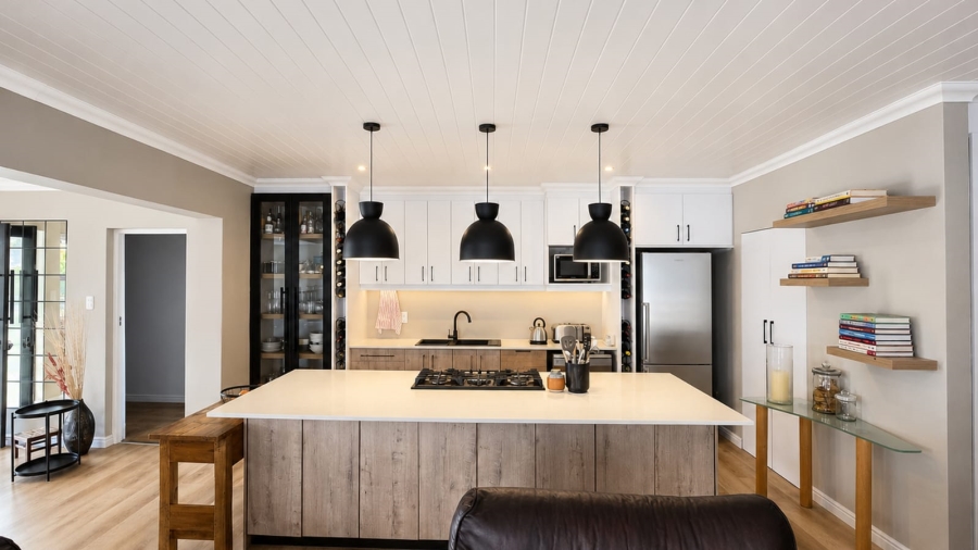 4 Bedroom Property for Sale in Stilbaai Wes Western Cape